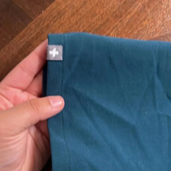 Figs shirt - Picture 5 of 7